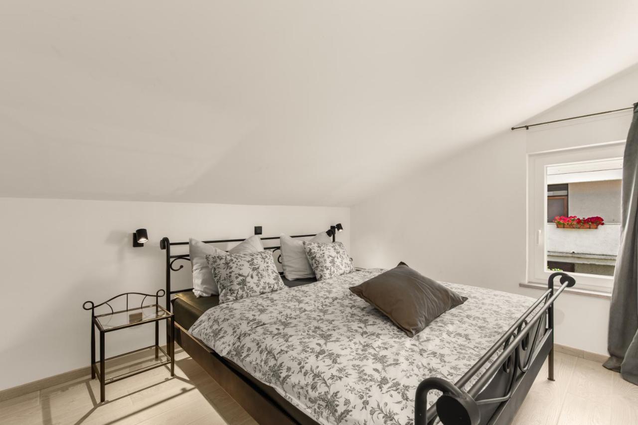 Apartman Dobrec Poreč Exteriör bild