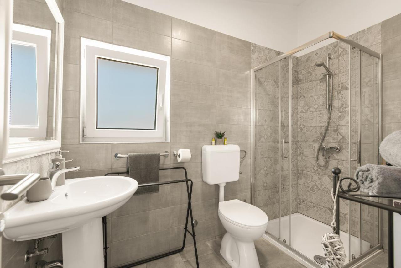 Apartman Dobrec Poreč Exteriör bild