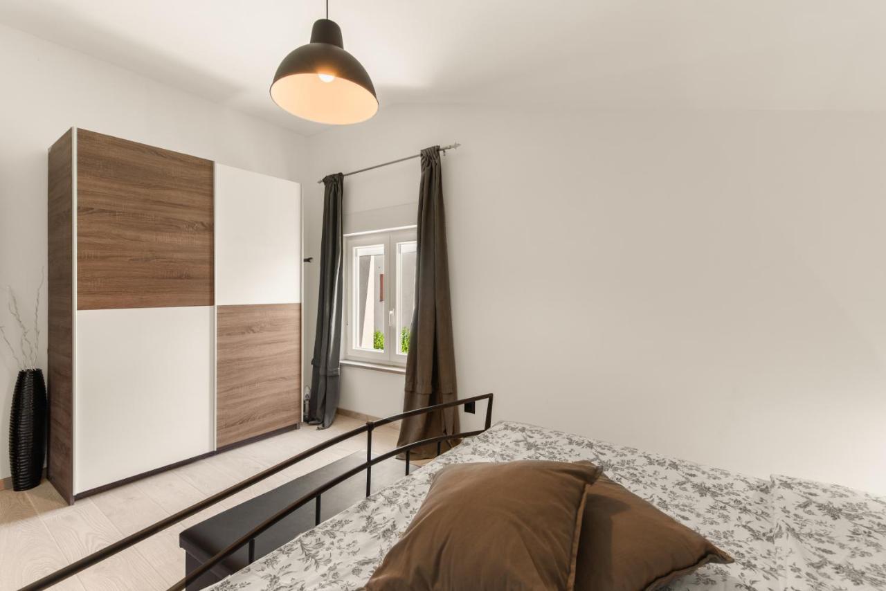 Apartman Dobrec Poreč Exteriör bild