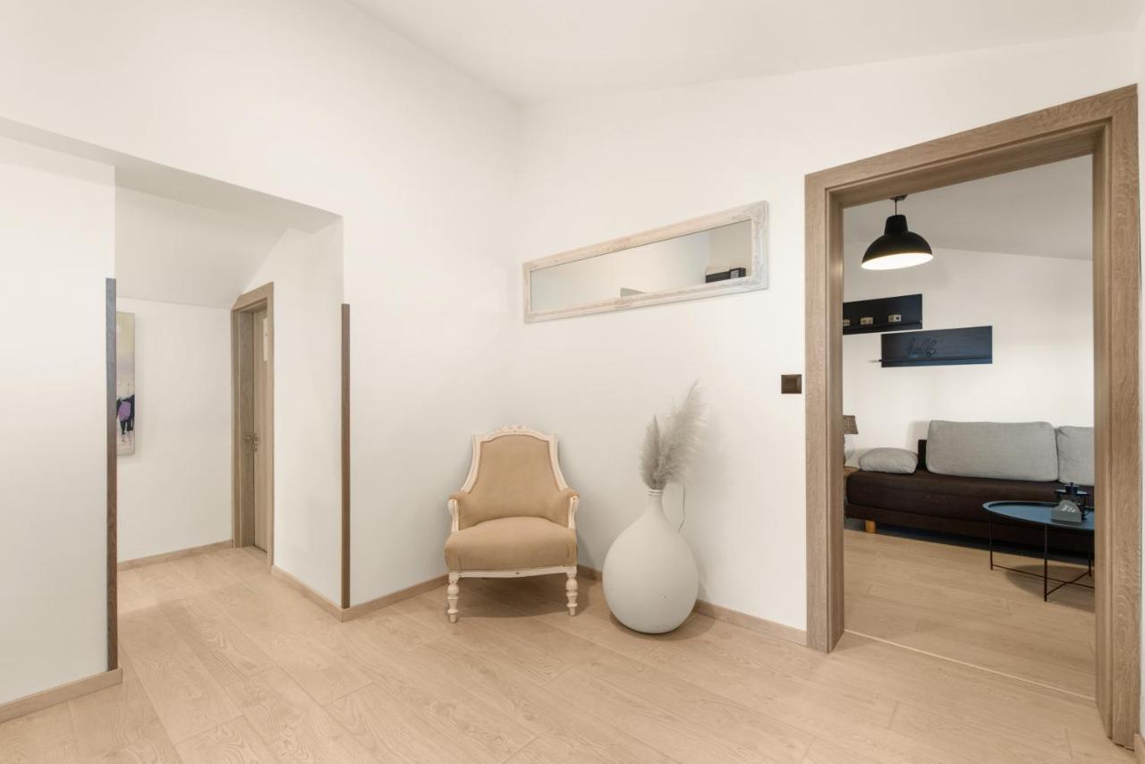 Apartman Dobrec Poreč Exteriör bild